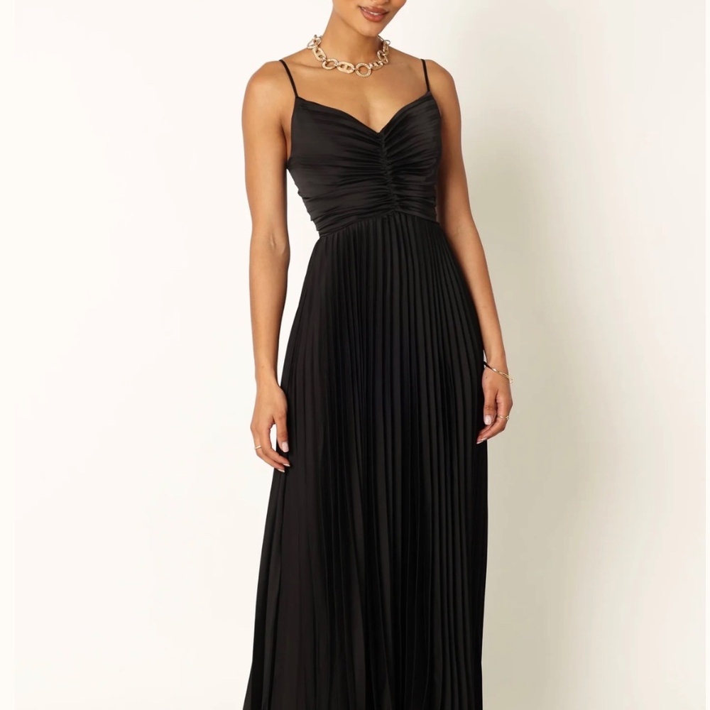 Petal & Pup Black Pleated Maxi Dress